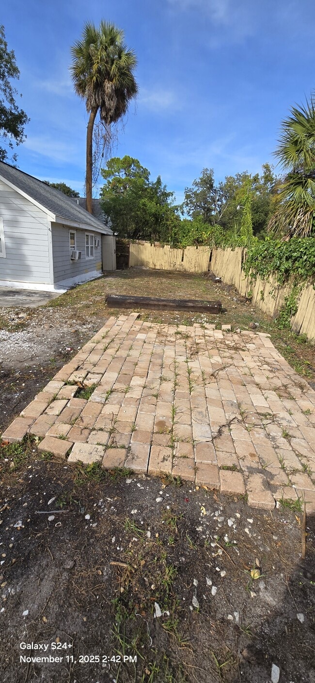 5202 16th St E in Bradenton, FL - Building Photo - Building Photo