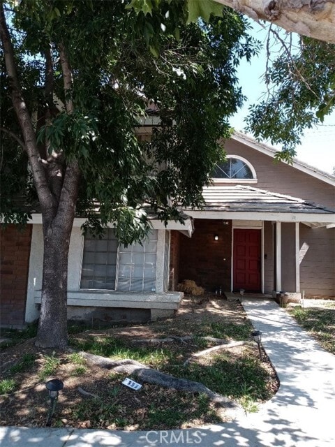 property at 2500 Palm Shadows Dr