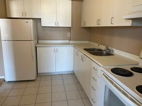 175 Bloor St W in Oshawa, ON - Building Photo - Building Photo