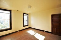 223 E Preston St photo'