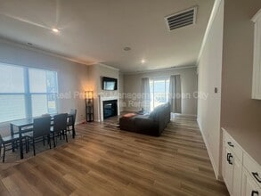 7111 Wayfarer Dr in Charlotte, NC - Building Photo - Building Photo