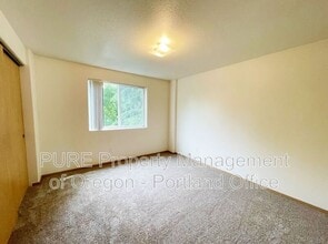 2619 SE 125th Ave in Portland, OR - Building Photo - Building Photo