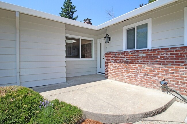 14155 SW Red Haven Dr in Beaverton, OR - Building Photo - Building Photo