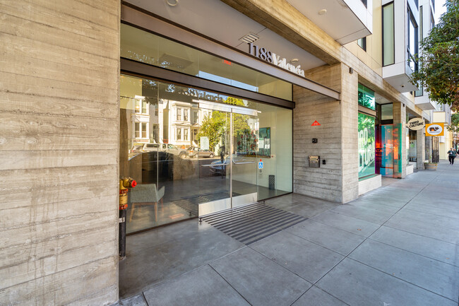 1182-1198 Valencia St in San Francisco, CA - Foto de edificio - Building Photo
