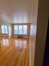 2937 N Bartlett Ave, Unit 1 in Milwaukee, WI - Building Photo - Building Photo