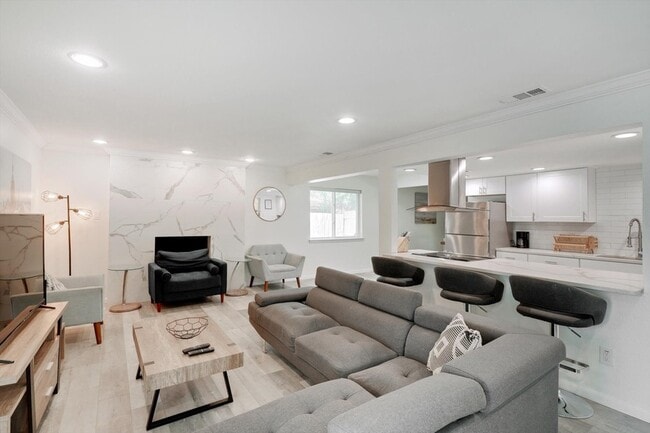 742 Austrian Rd in Grand Prairie, TX - Building Photo - Building Photo