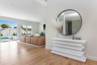 950 Tasker Ln in Greenport, NY - Building Photo - Building Photo