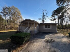2933 Coffer Dr in Ellenwood, GA - Building Photo