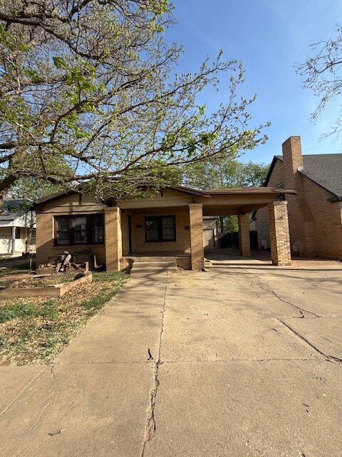property at 2216 15th St