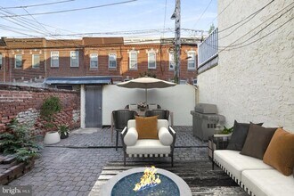 1825 S Broad St in Philadelphia, PA - Building Photo - Building Photo