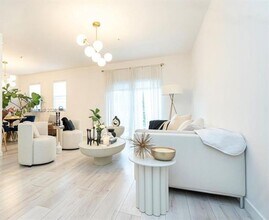 8760 NW 97th Ave in Medley, FL - Building Photo - Building Photo