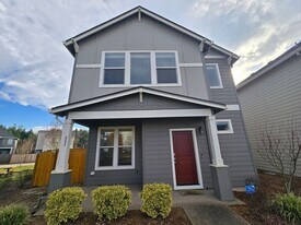 853 S 25th Ter in Cornelius, OR - Building Photo
