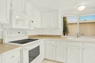 3655 S Kittredge St in Aurora, CO - Building Photo - Building Photo