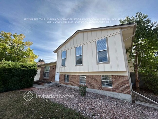 2716 W 100th Dr in Federal Heights, CO - Foto de edificio - Building Photo