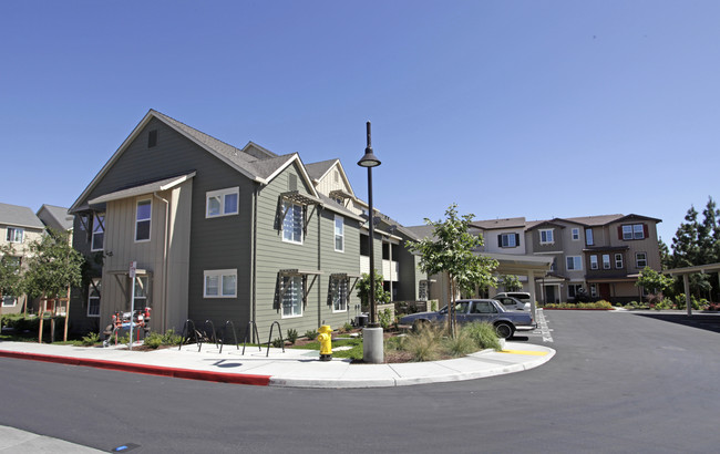 Wexford Way Apartments at Emerald Vista in Dublin, CA - Building Photo - Building Photo