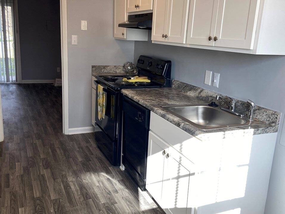 Legacy Sedgefield Townhomes in Greensboro, NC - Building Photo