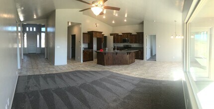 4042 Sugar Plum Wy in Washington, UT - Building Photo - Building Photo