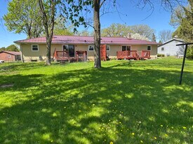 2335 Montana Ave, Unit 2335 in Sun Prairie, WI - Building Photo
