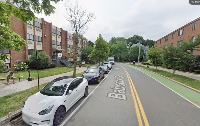 230 Babcock St, Unit 4G in Brookline, MA - Building Photo - Building Photo