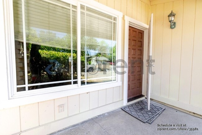10978 Hirschfeld Way in Rancho Cordova, CA - Building Photo - Building Photo