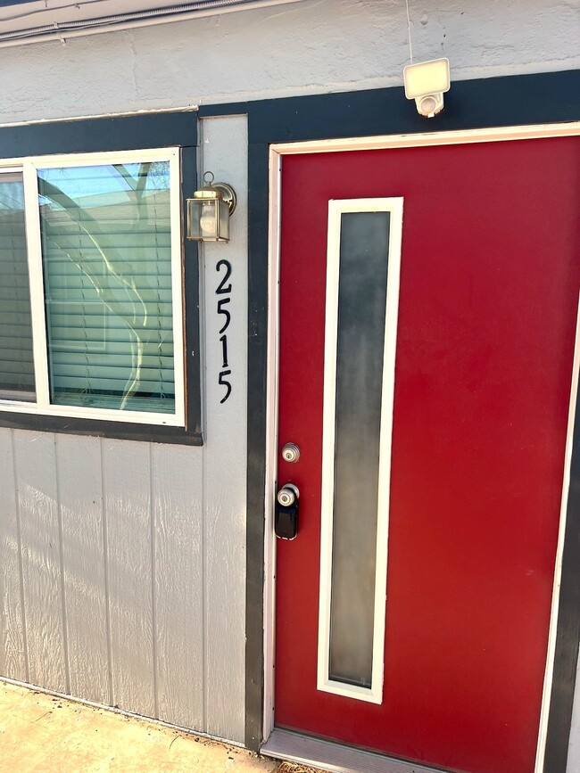 2515 E Willetta St in Phoenix, AZ - Building Photo - Building Photo