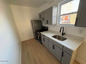 31 Van Zandt St in Albany, NY - Building Photo - Building Photo