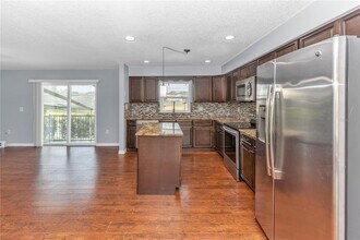 8315 Village Green Rd in Orlando, FL - Building Photo - Building Photo