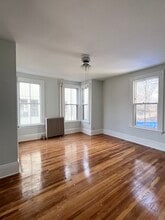 124 Trenton St, Unit 1st Floor in Melrose, MA - Building Photo - Building Photo
