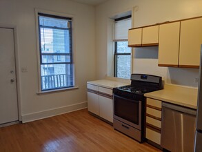 3543 N Wilton Ave, Unit 3 in Chicago, IL - Building Photo - Building Photo