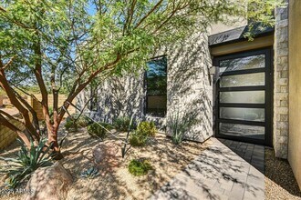13018 E Juan Tabo Rd in Scottsdale, AZ - Building Photo - Building Photo
