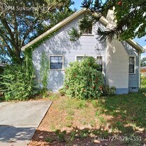 3467 16th Ave S in St. Petersburg, FL - Building Photo
