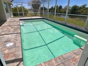 55 Rotonda Cir in Rotonda West, FL - Building Photo - Building Photo