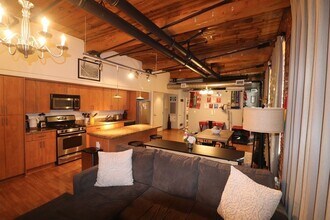 130 John St, Unit 104 in Lowell, MA - Building Photo - Building Photo