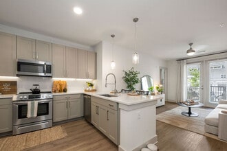 The LakeHouse on Wylie in Charlotte, NC - Building Photo - Building Photo