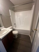 3822 Blue Grass Ct in New Bern, NC - Building Photo - Building Photo