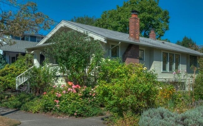 2344 N 51st St in Seattle, WA - Building Photo - Building Photo