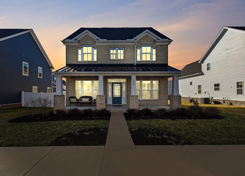 194 Ashington Cir in Hendersonville, TN - Building Photo