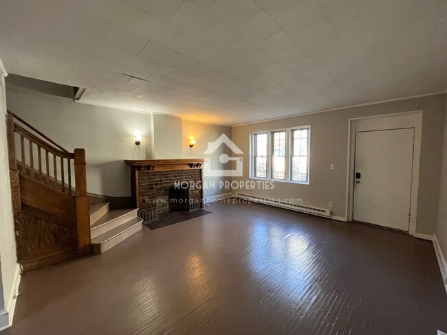 302 S 12th St, Unit 6 in New Castle, IN - Foto de edificio - Building Photo