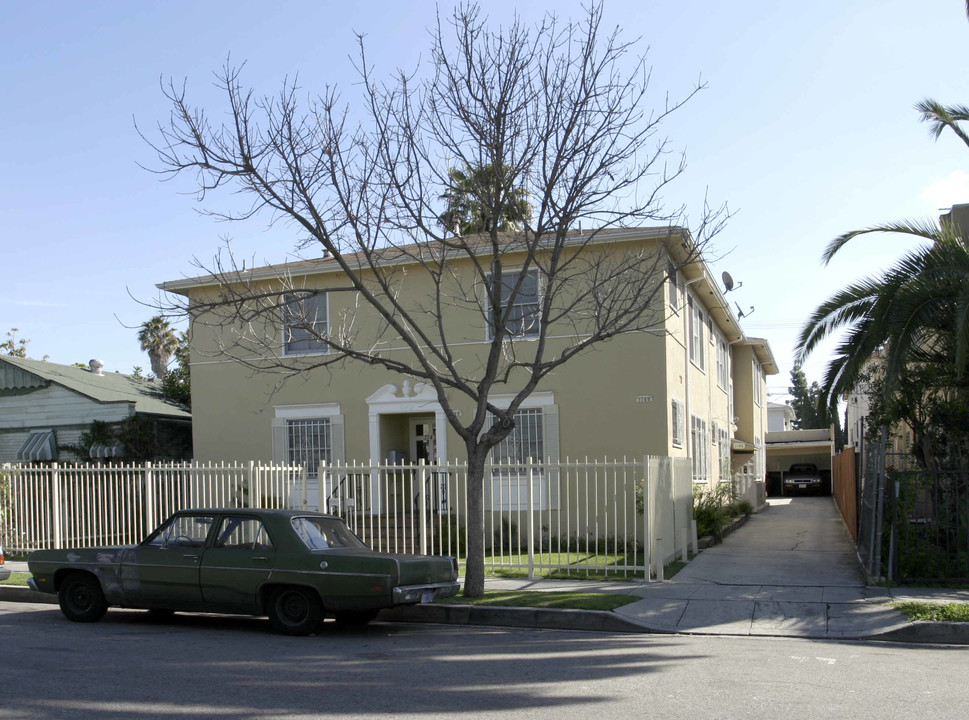 1146 Tamarind Ave in Los Angeles, CA - Foto de edificio