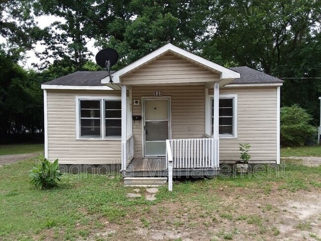 property at 922 E Andrews Ave