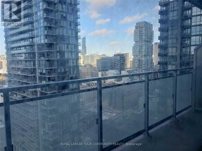 21-2321 Widmer St in Toronto, ON - Building Photo - Building Photo