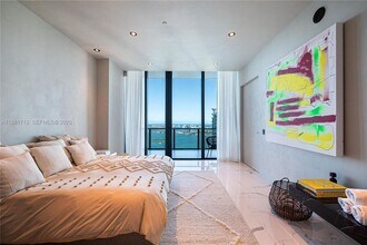 650 NE 32nd St in Miami, FL - Building Photo - Building Photo