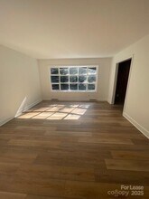1939 Edgewater Dr in Charlotte, NC - Building Photo - Building Photo