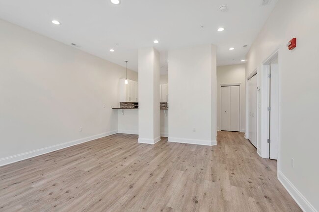 251 Main St, Unit 404 in Buffalo, NY - Building Photo - Building Photo