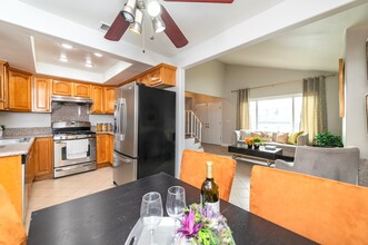 2400 S Ridgewood Dr in West Covina, CA - Building Photo - Building Photo