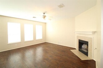 209 Clydesdale St in Waxahachie, TX - Building Photo - Building Photo