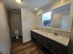 18118 US-41 in Lutz, FL - Building Photo - Building Photo