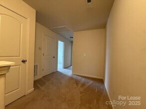 1704 Overcreek Cir in Winston-Salem, NC - Building Photo - Building Photo