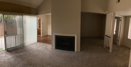 3555 Fountain Way in Modesto, CA - Building Photo - Building Photo