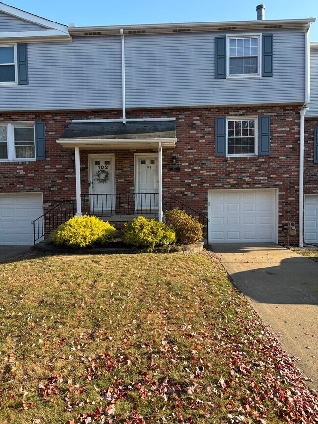 property at 103 Parkridge Ln